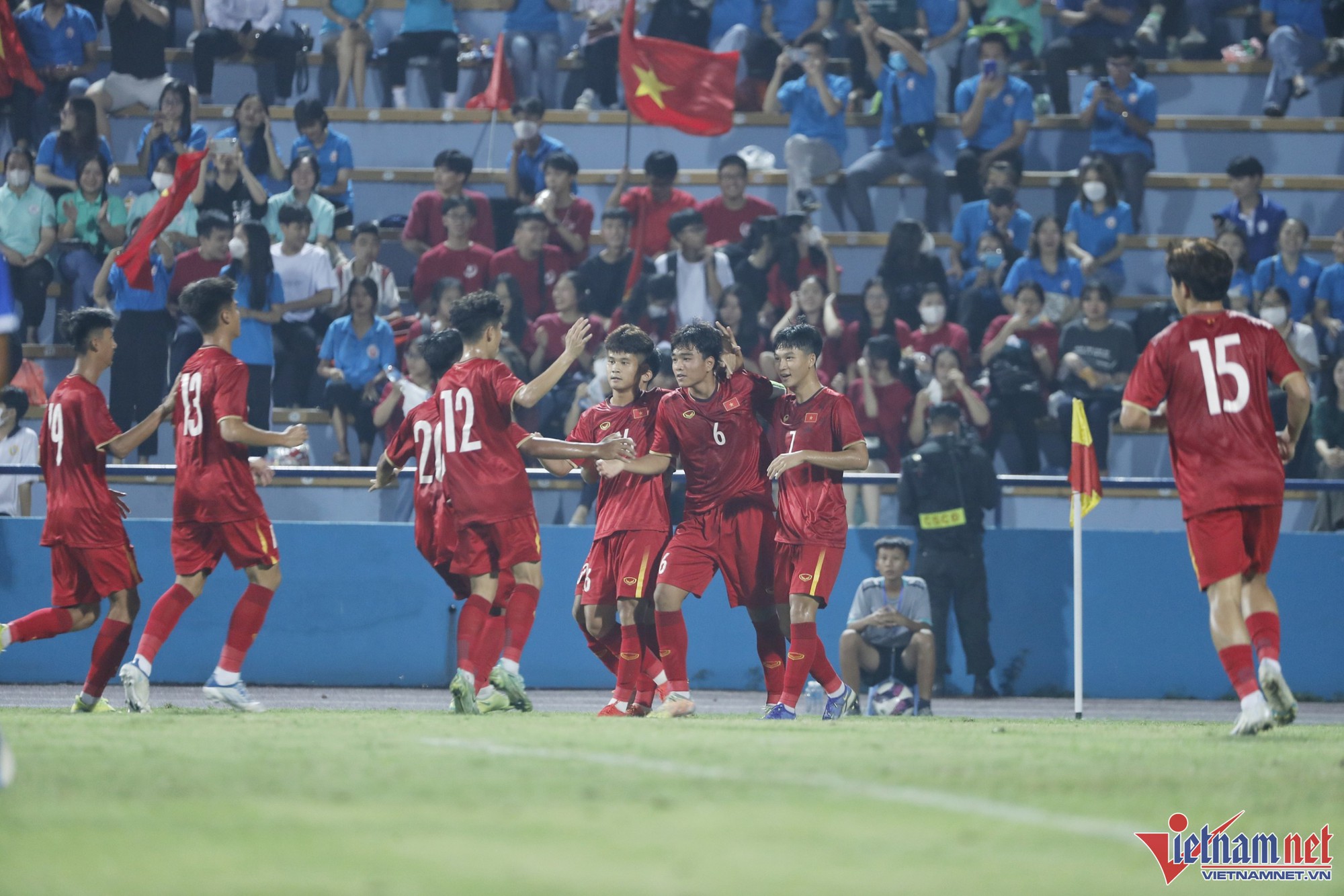 U17 Việt Nam &quot;đá tập&quot; vẫn thắng đậm U17 Nepal - Ảnh 4.