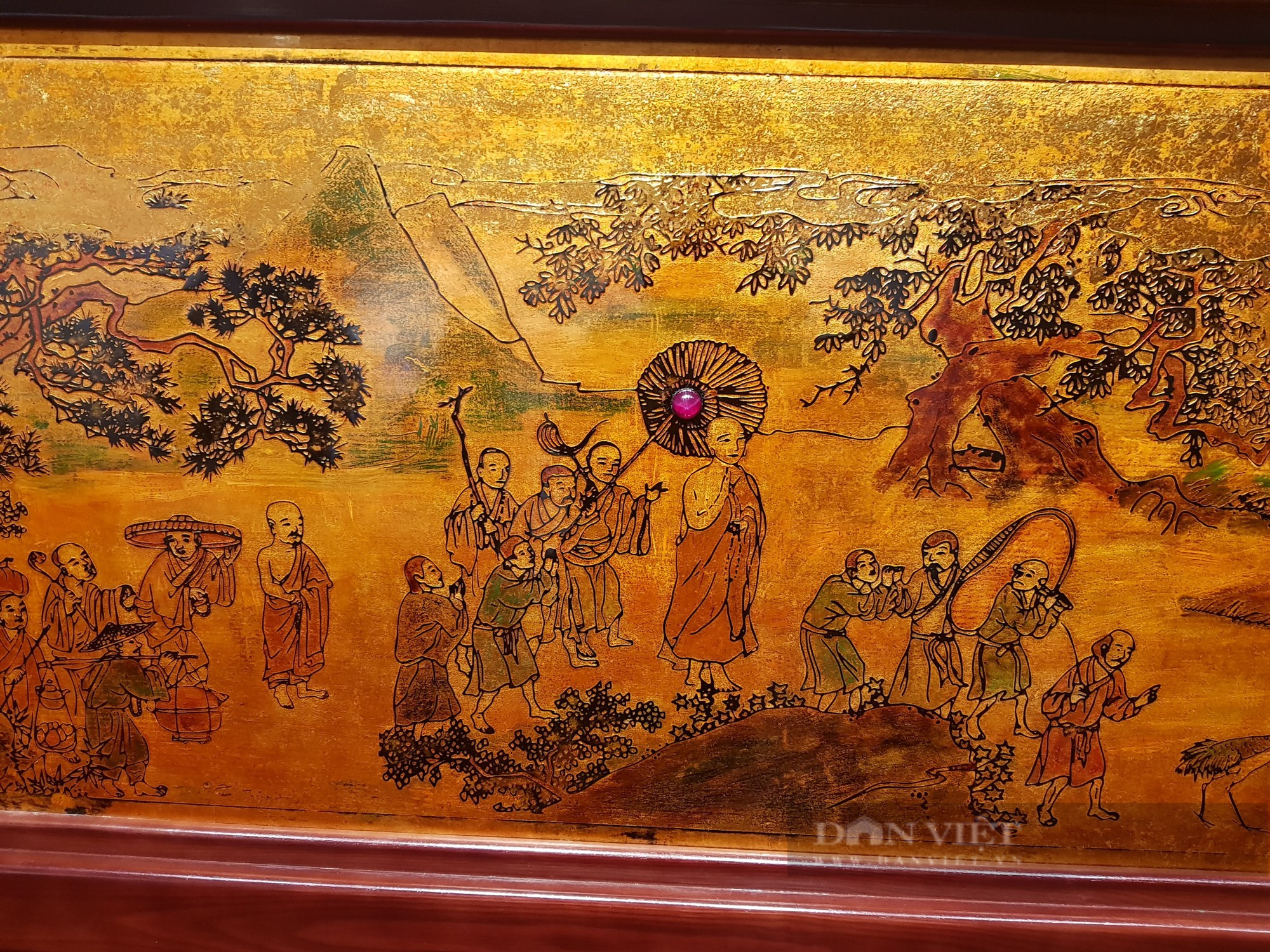 Bảo tàng Hà Nội đón nhận bức tranh chân dung Nguyễn Trãi được chuyển thể từ chất sơn mài khắc - Ảnh 6.