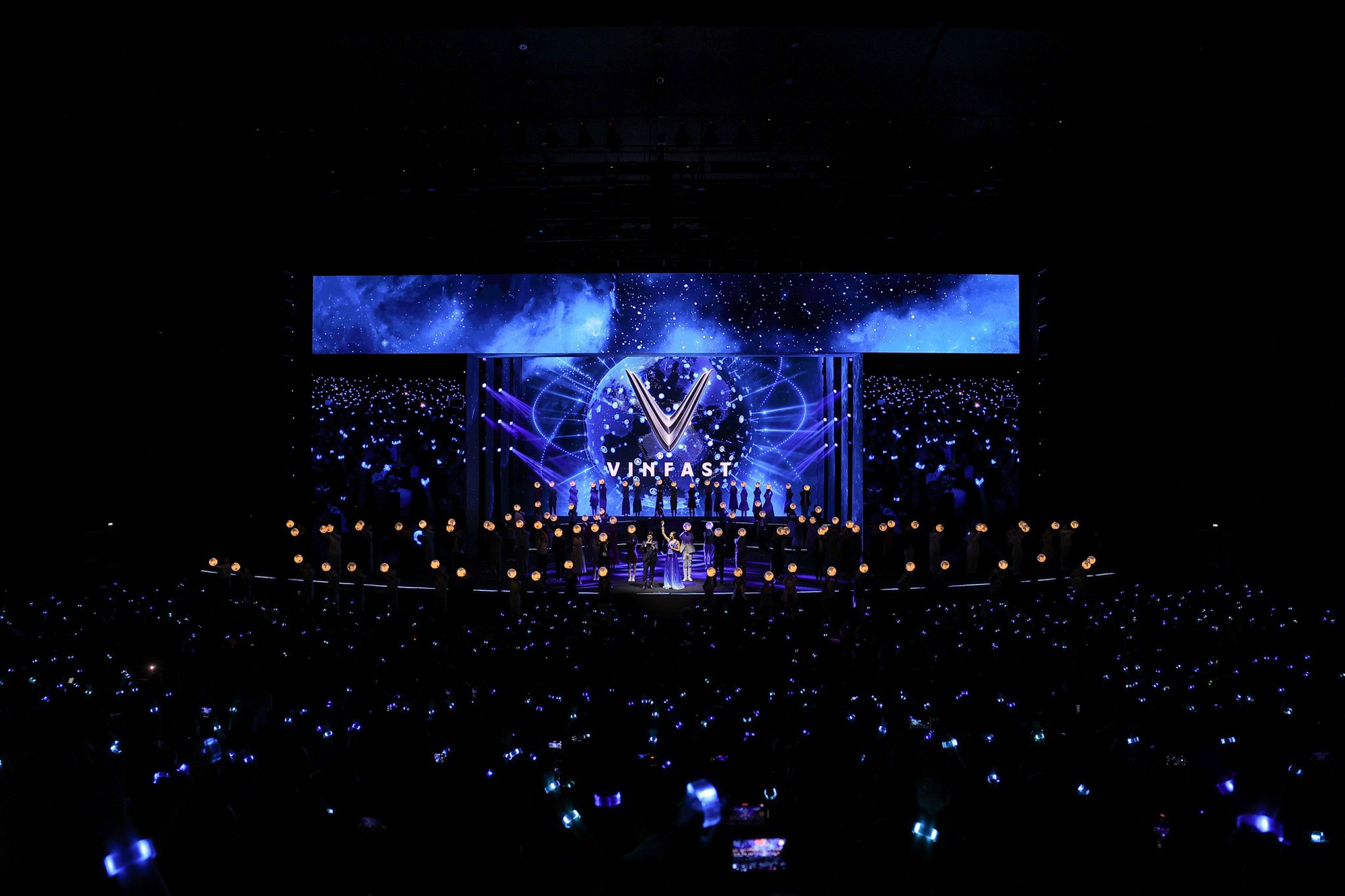 3.000 người tham dự đại nhạc hội ra mắt Cộng đồng VinFast Toàn cầu - Ảnh 1.