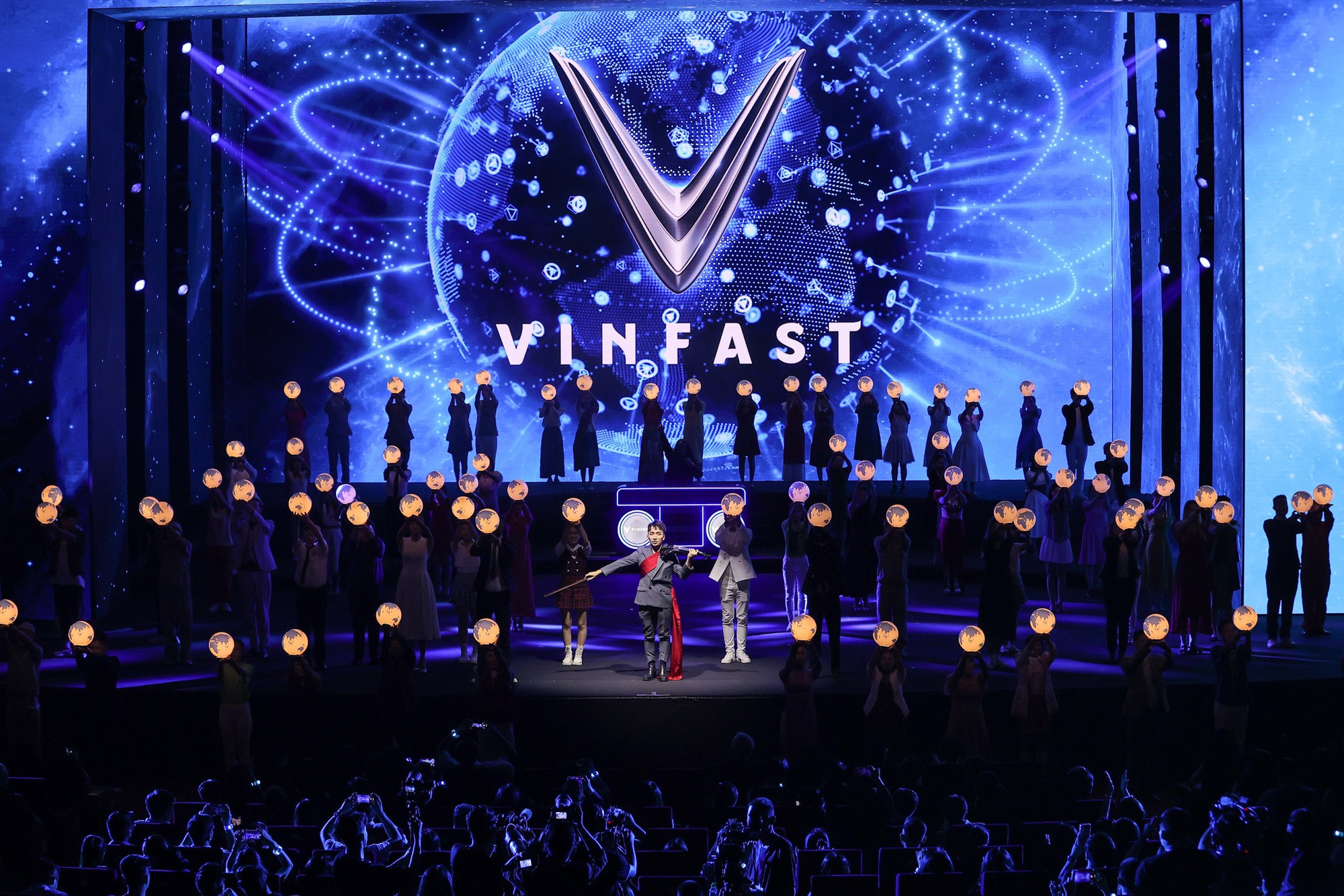 3.000 người tham dự đại nhạc hội ra mắt Cộng đồng VinFast Toàn cầu - Ảnh 3.