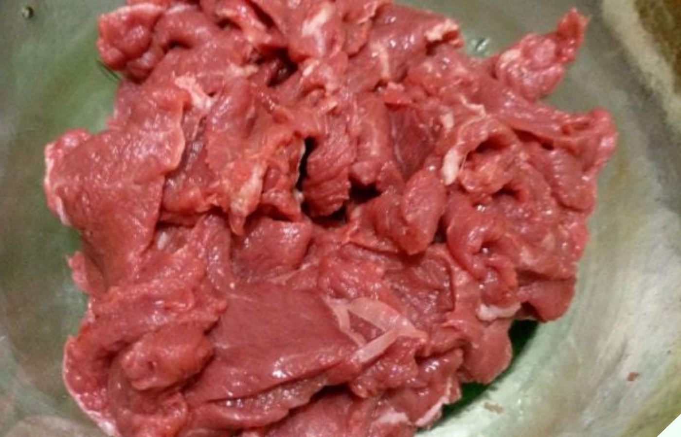 Xào thịt bò cứ cho loại gia vị này vào bảo sao thịt hôi tanh lại dai nhách, nhớ kỹ 5 bí kíp để thịt - Ảnh 1.