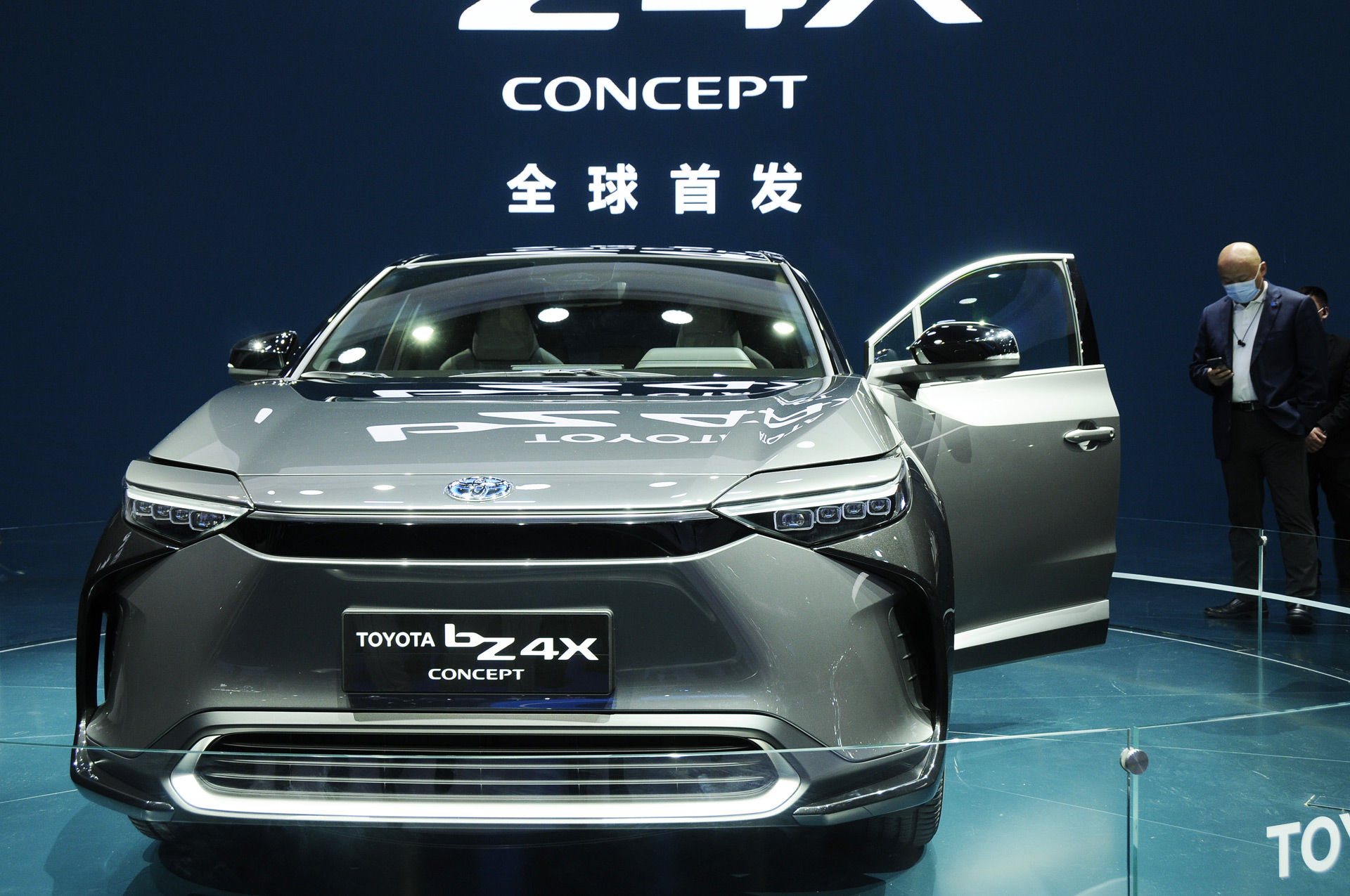 Toyota khởi động lại sản lượng xe điện đầu tiên sau khi giải quyết các vấn đề an toàn. Ảnh: @AFP.