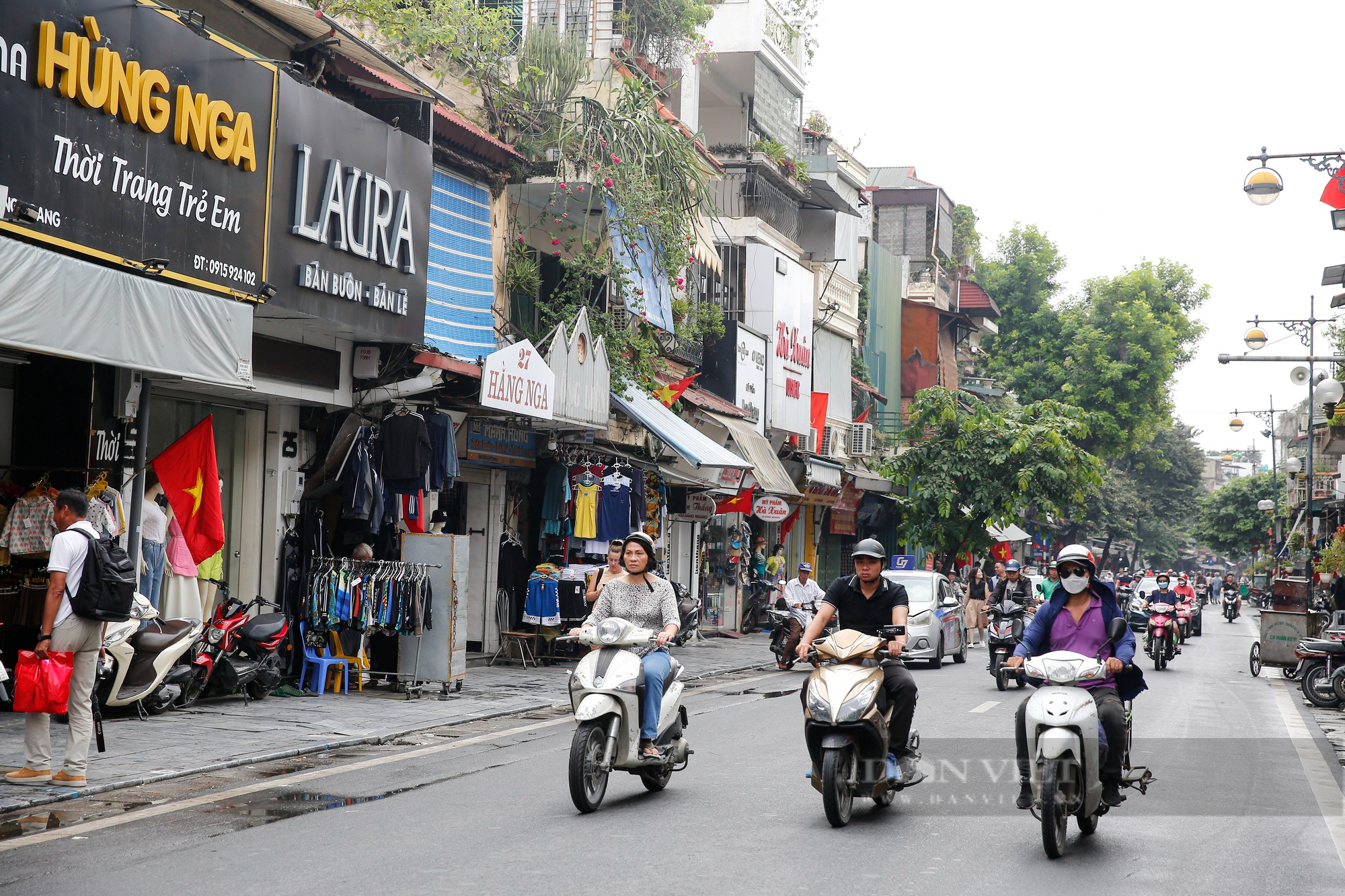 Cuộc sống tại phường nhỏ nhất Hà Nội nhưng có giá đất lên tới 1 tỷ/m2 - Ảnh 3.