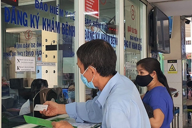 Hà Nội có hơn 700 cơ sở khám, chữa bệnh bảo hiểm y tế - Ảnh 1.
