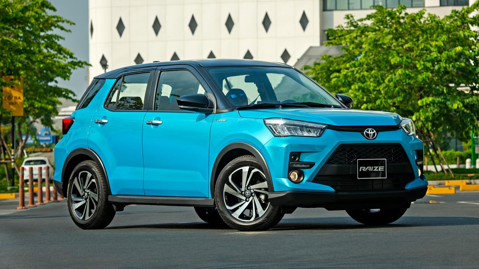 Phụ nữ có nên mua xe SUV gầm cao hay không? - Ảnh 1.