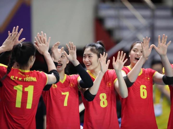 Tuyển thủ nữ bóng chuyền Trần Việt Hương xinh đẹp, quyến rũ - Ảnh 2.