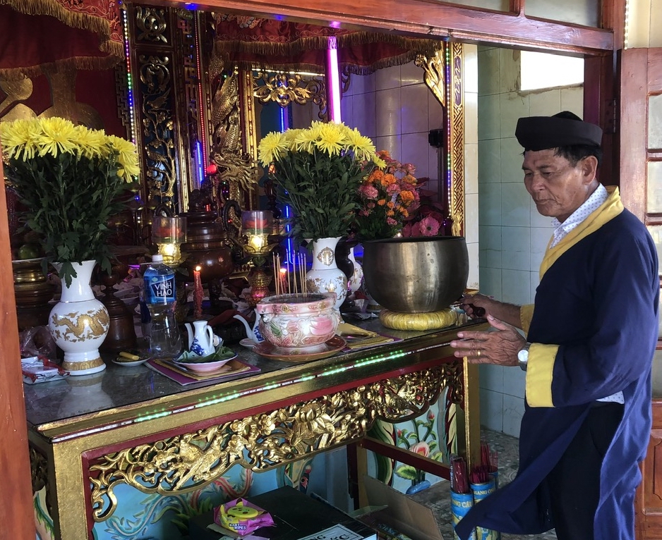 Thầy Sài Nại, một nhà địa lý người Hoa khi qua đời được người trên đảo Phú Quý tỉnh Bình Thuận lập đền thờ  - Ảnh 3.