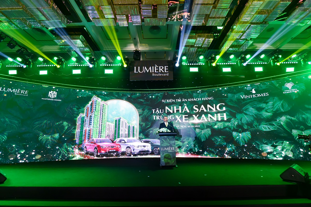 Mua nhà Lumière Boulevard, trúng xe VinFast VF 8 - Ảnh 2.