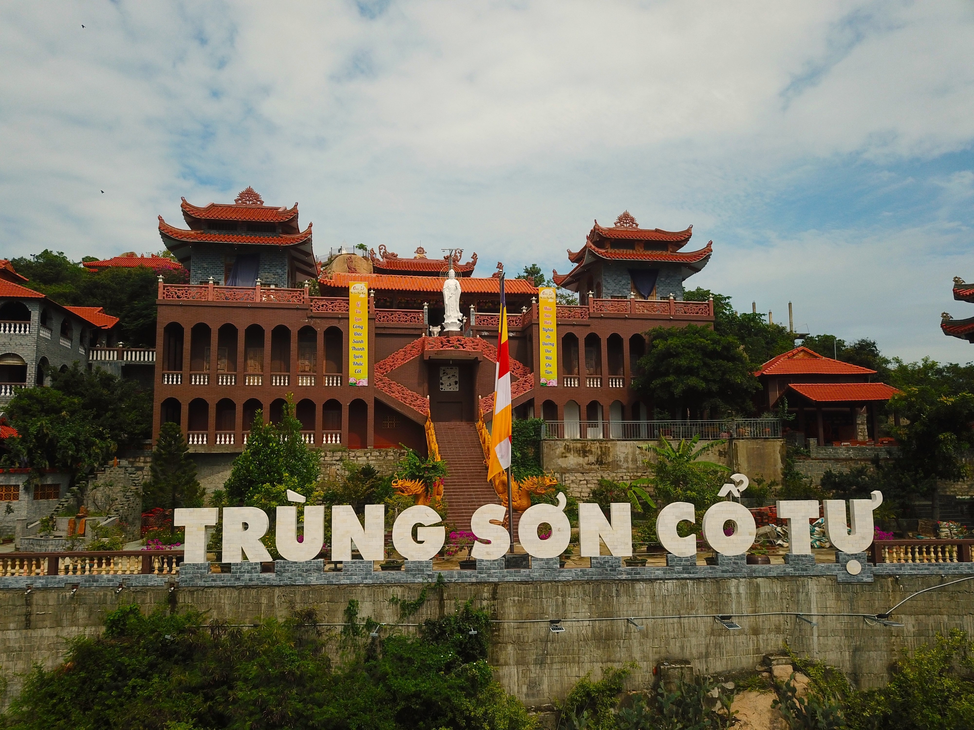 Xứ Phật bên bờ biển Ninh Chử, nơi tĩnh tâm cho những ai thích du lịch tâm linh ở Ninh Thuận  - Ảnh 3.