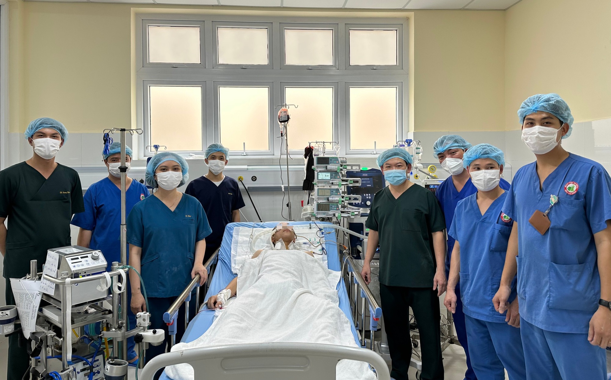 Cứu sống bệnh nhân bị dập phổi nặng, nguy kịch ở Lâm Đồng nhờ phương pháp đặt ECMO  - Ảnh 5.