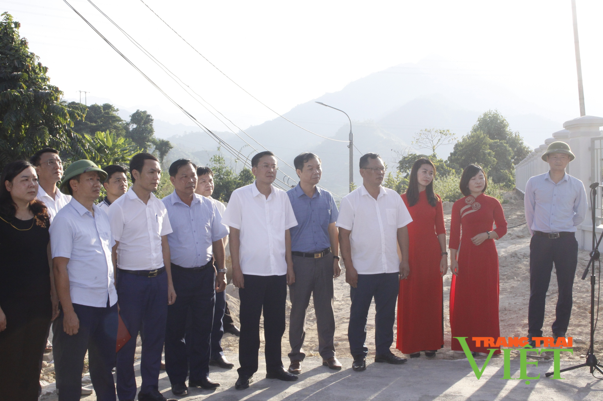 Lai Châu: Gắn biển công trình Trung tâm Y tế huyện Nậm Nhùn - Ảnh 1.