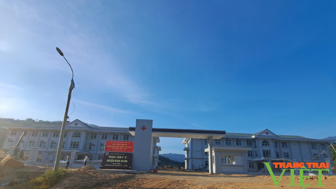 Lai Châu: Gắn biển công trình Trung tâm Y tế huyện Nậm Nhùn - Ảnh 3.