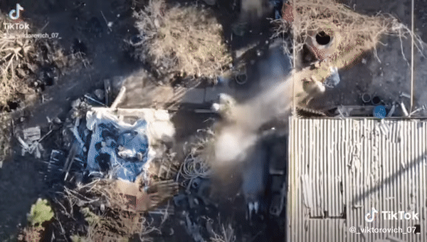 Nga nói Ukraine thiệt hại nặng khi phản công thất bại ở Kherson - Ảnh 14.