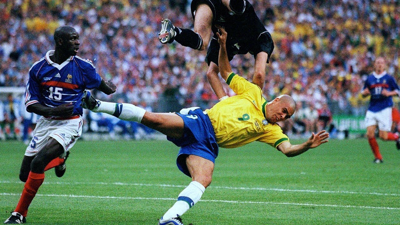 Ronaldo de Lima động kinh, Brazil cay đắng về nhì tại World Cup 1998 - Ảnh 3.