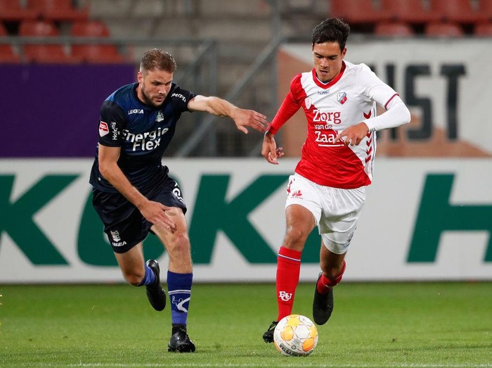 Mơ vô địch AFF Cup 2022, Indonesia nhập tịch siêu hậu vệ lò Ajax - Ảnh 2.
