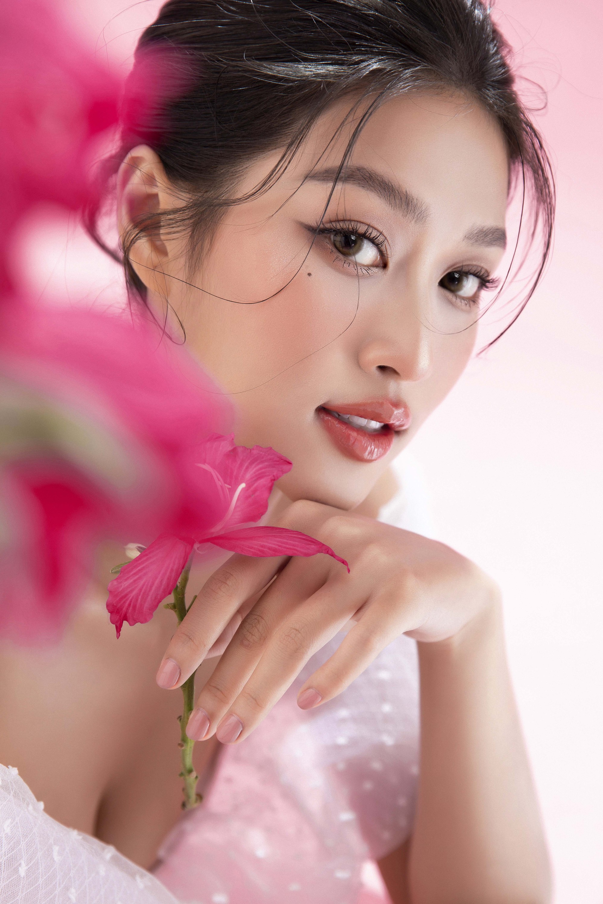Đoàn Thiên Ân &quot;lột xác&quot; xinh đẹp, cuốn hút sau hơn 1 tháng đăng quang Hoa hậu Hòa bình Việt Nam 2022 - Ảnh 5.