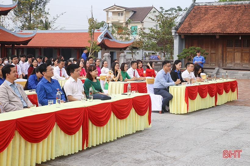 Hà Tĩnh tuyên dương 52 gương mặt tiêu biểu - Ảnh 1.