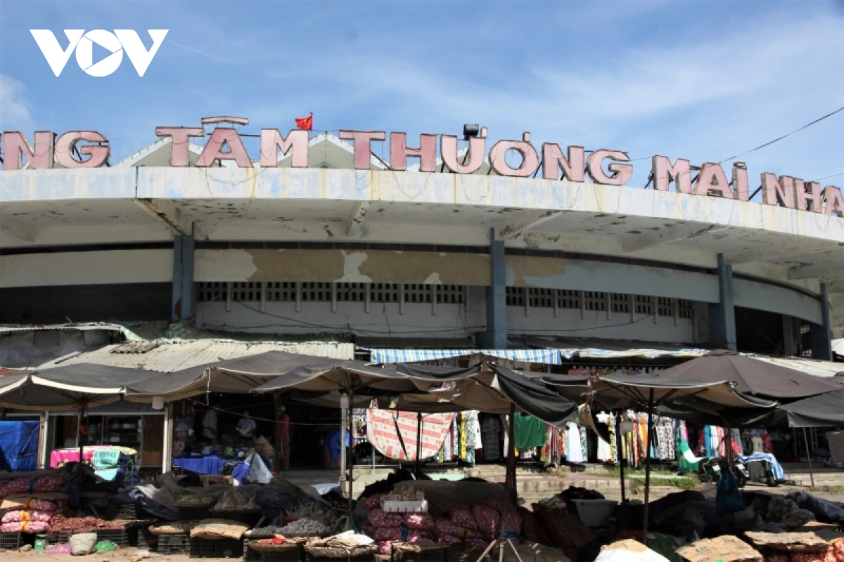 Tiểu thương chợ Đầm mới Khánh Hòa phàn nàn về công năng sử dụng - Ảnh 6.