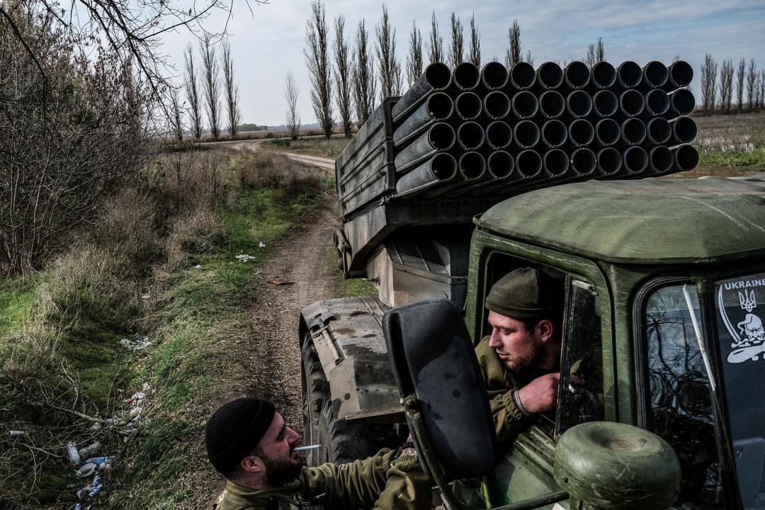 Quân đội Ukraine tiến nhanh vào thành phố Kherson bất chấp tuyên bố thận trọng - Ảnh 7.