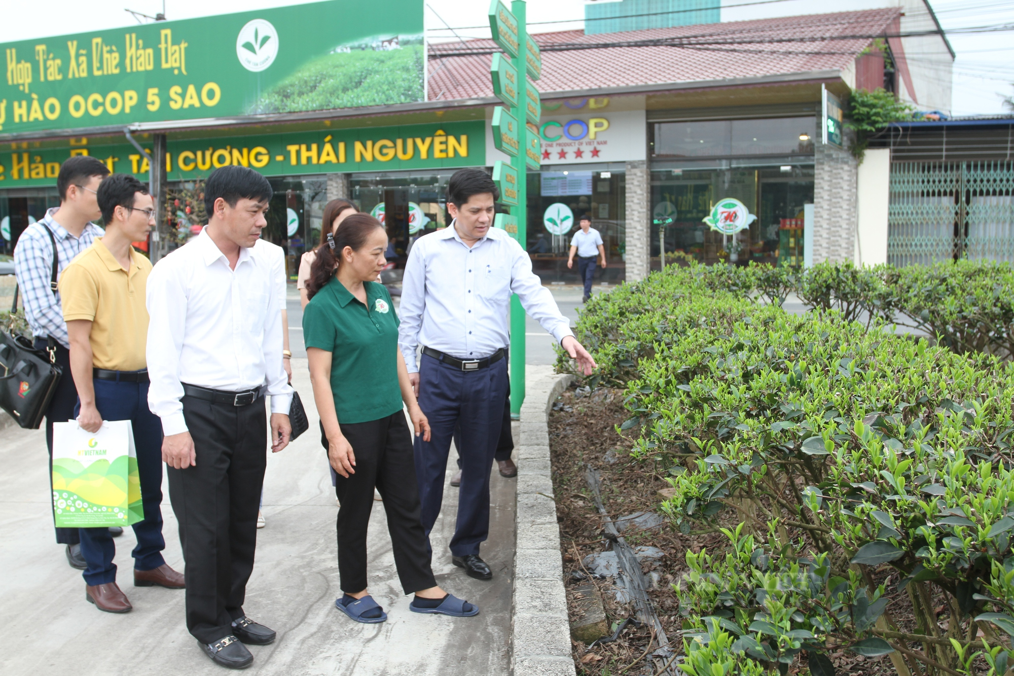 Phó Chủ tịch TT BCH Trung ương Hội nông dân Việt Nam kiểm tra công tác hội và phong trào nông dân tại Thái Nguyên - Ảnh 1.