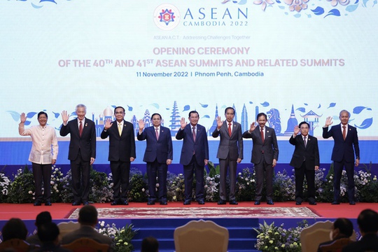 Thủ tướng Phạm Minh Chính dự lễ khai mạc Hội nghị Cấp cao ASEAN - Ảnh 5.