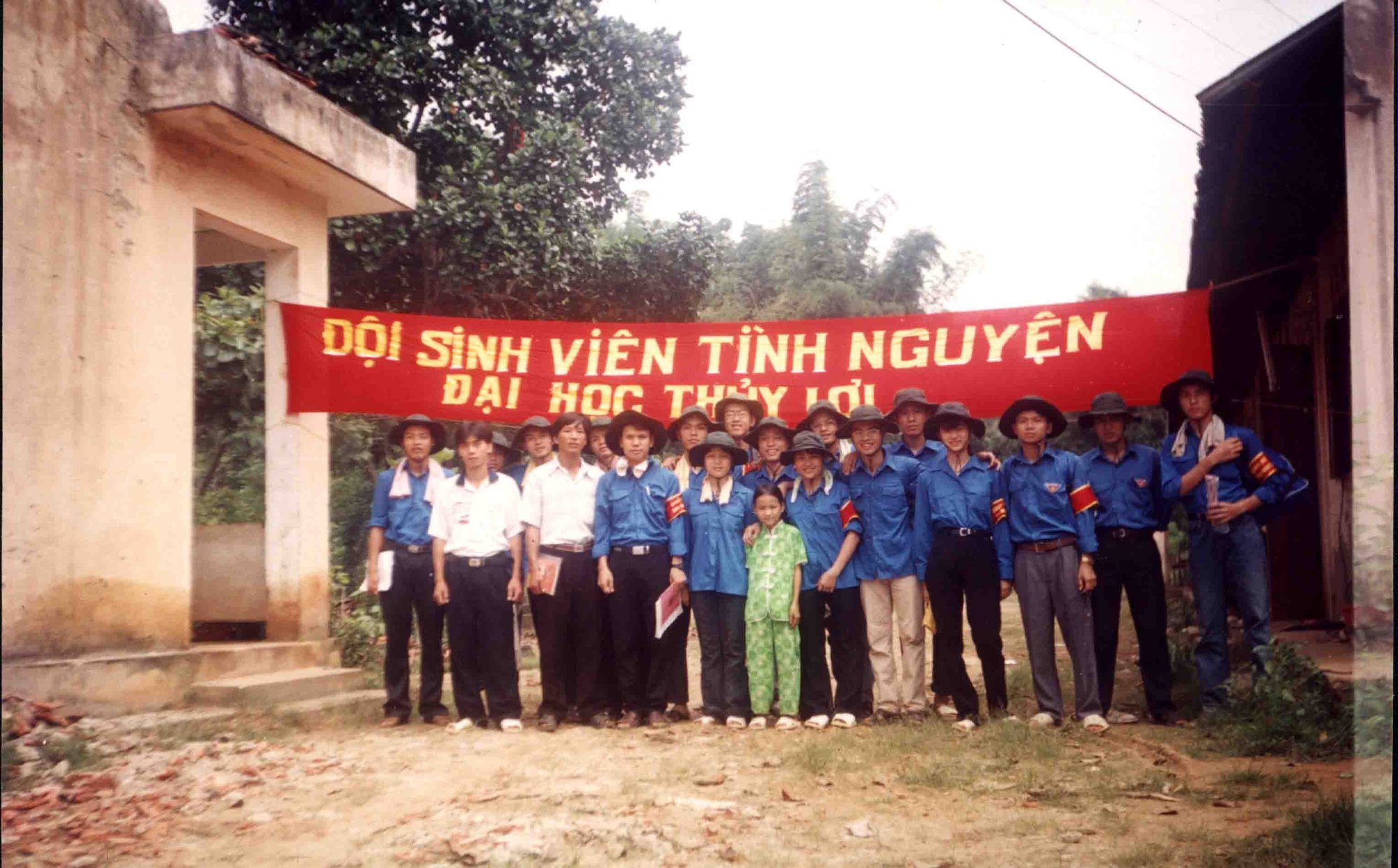 Hành trình 20 năm của CLB Sinh viên tình nguyện đầu tiên tại Hà Nội - Ảnh 2.