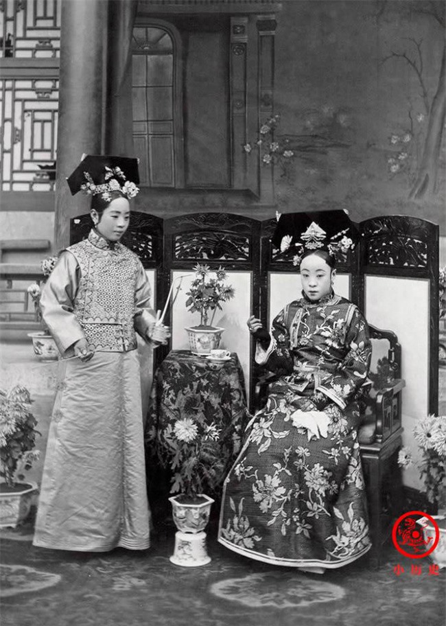 Bộ ảnh cực hiếm lần đầu tiết lộ về gia đình hoàng đế Phố Nghi - Ảnh 3.