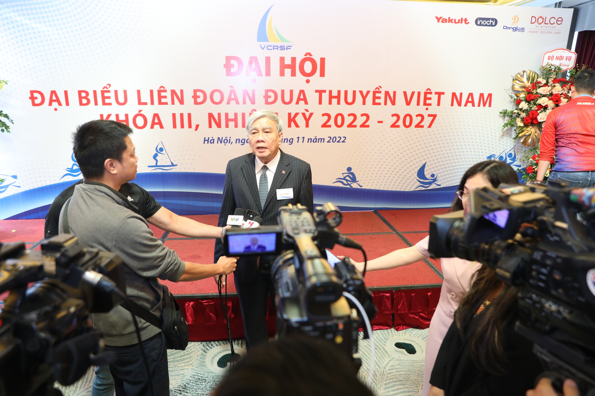GS.TS Lâm Quang Thành trúng cử Chủ tịch Liên đoàn Đua thuyền Việt Nam  - Ảnh 2.