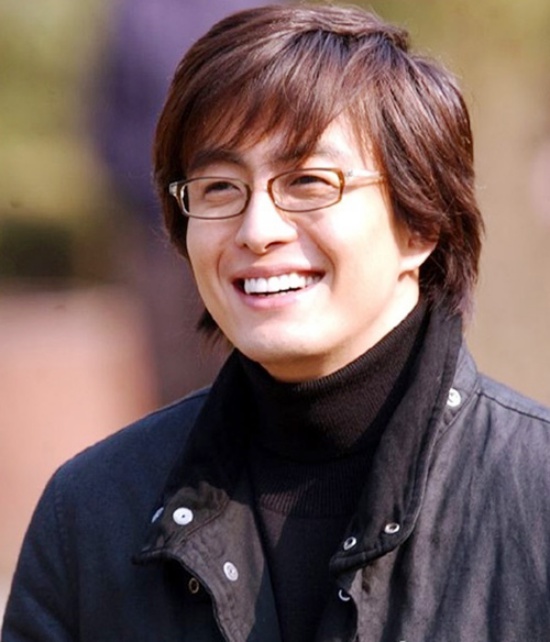 Bae Yong Joon giải nghệ, sống hạnh phúc với vợ bên Mỹ - Ảnh 1.