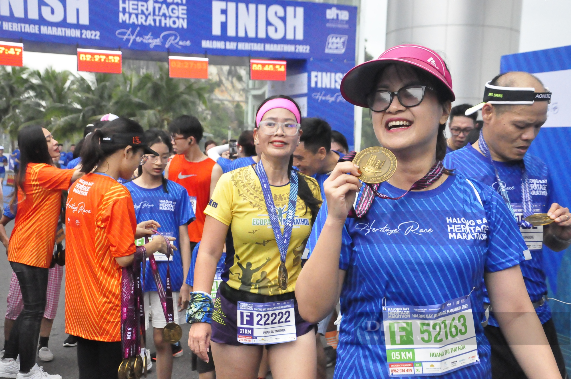 &quot;Runner&quot; 4 tuổi tham gia Marathon Quốc tế Di sản vịnh Hạ Long - Ảnh 5.