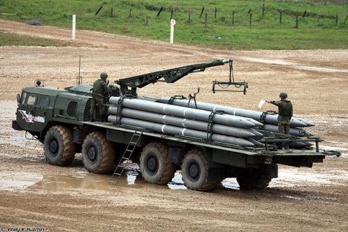 Lính dù Ukraine tổn thất nặng sau cuộc tấn công của BM-30 Smerch Nga - Ảnh 11.