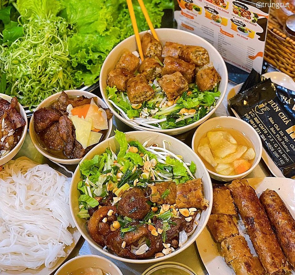 Chỉ cần dạo vài vòng là có thể “ăn sập” các món trứ danh 3 miền tại Tp.Hồ Chí Minh - Ảnh 11.