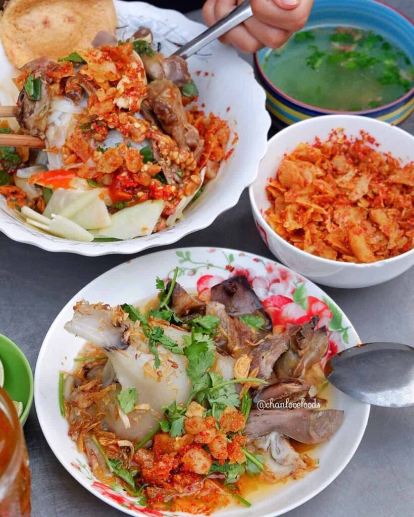 Chỉ cần dạo vài vòng là có thể “ăn sập” các món trứ danh 3 miền tại Tp.Hồ Chí Minh - Ảnh 12.