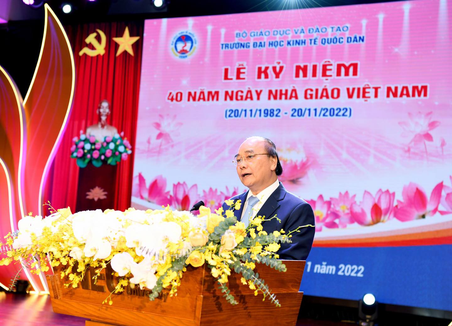 Chủ tịch nước Nguyễn Xuân Phúc: Cơ sở giáo dục đại học phải trở thành lực lượng đi tiên phong phát triển KHCN - Ảnh 1.