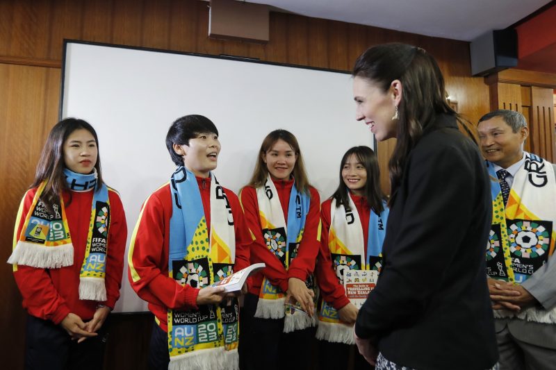 Thủ tướng Jacinda Ardern &quot;New Zealand sẽ cổ vũ cuồng nhiệt cho ĐT nữ Việt Nam tại World Cup&quot; - Ảnh 1.