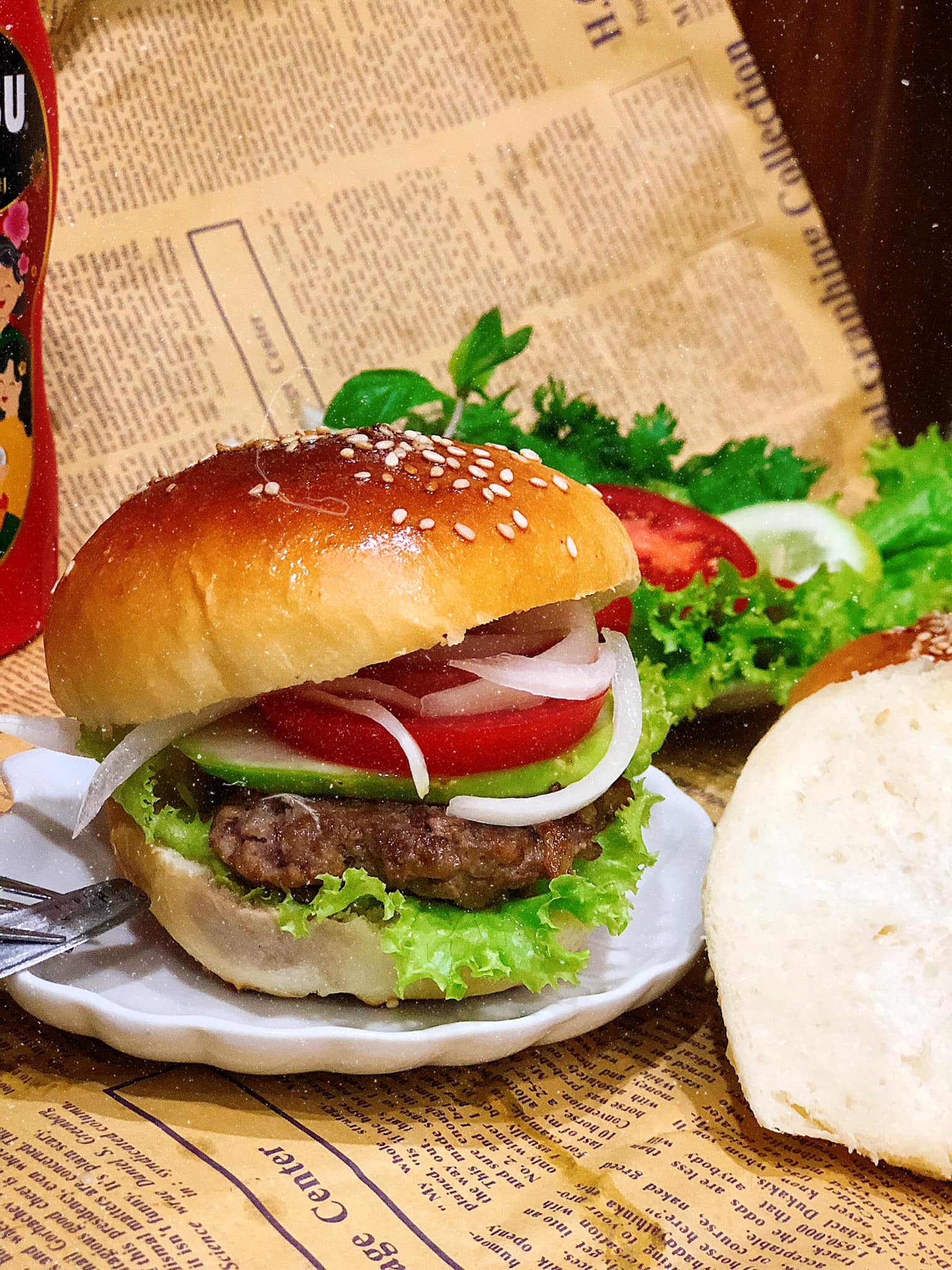 Tự làm bánh Hamburger từ A đến Z, thơm ngon như ngoài hàng - Ảnh 1.