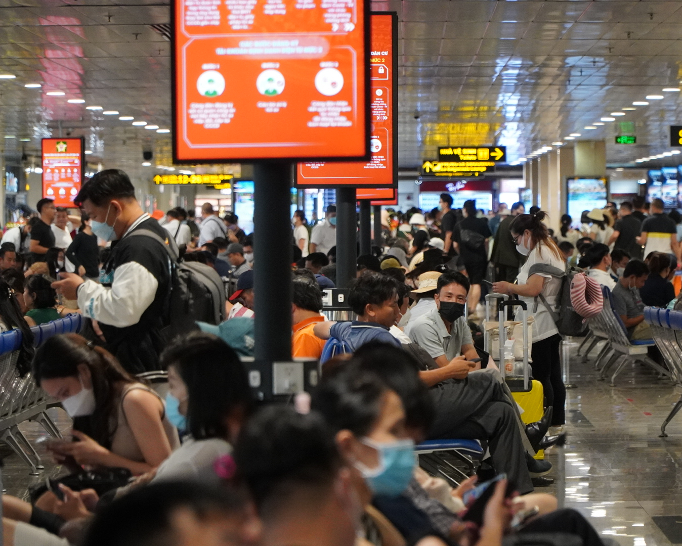 Bổ sung thêm lượt cất hạ cánh tại sân bay Tân Sơn Nhất, hạn chế ùn tắc cao điểm Tết  - Ảnh 3.