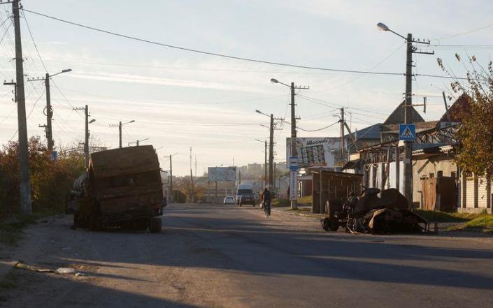 Ukraine tận dụng lợi thế sau khi giành lại Kherson như thế nào?