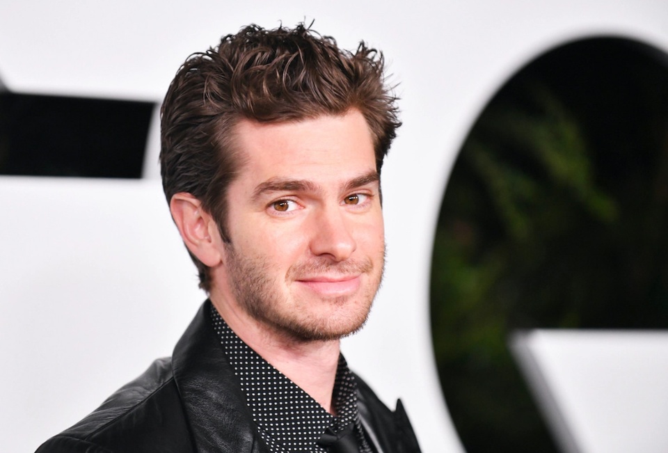 &quot;Người nhện&quot; Andrew Garfield áp lực có con trước tuổi 40 - Ảnh 1.