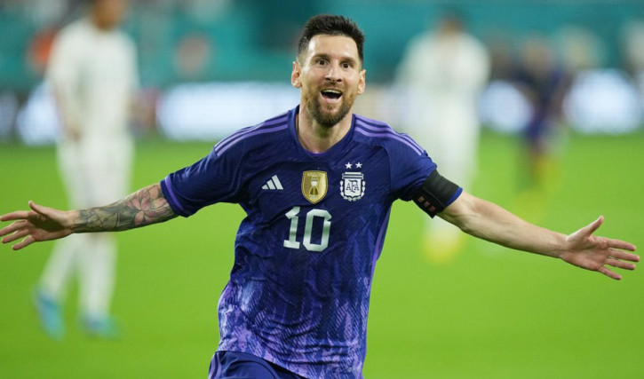 Đội tuyển Argentina của Messi đã từng có những màn trình diễn ấn tượng tại World Cup. Hãy cùng thưởng thức những hình ảnh về Messi và đội tuyển của anh ấy trong những trận đấu nghẹt thở và hồi hộp nhất của giải đấu lớn nhất hành tinh này.