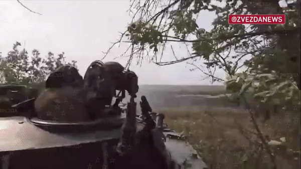 Kíp xe chiến đấu bộ binh BMP-3 Nga sống sót thần kỳ dù trúng hỏa lực Ukraine - Ảnh 1.