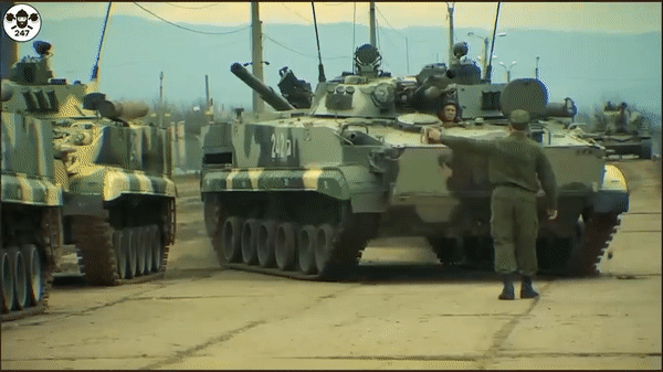 Kíp xe chiến đấu bộ binh BMP-3 Nga sống sót thần kỳ dù trúng hỏa lực Ukraine - Ảnh 12.