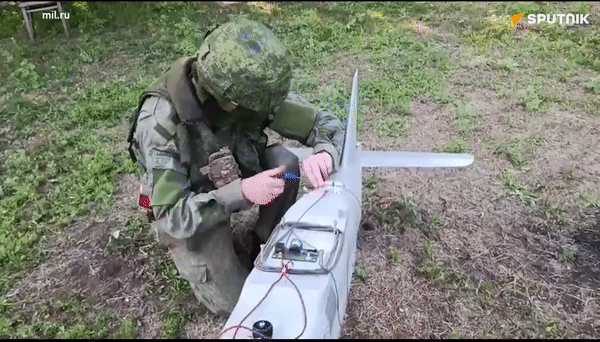 Nga tiết lộ năng lực tác chiến của UAV Orlan-10 trên chiến trường Ukraine - Ảnh 16.
