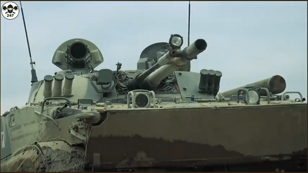 Kíp xe chiến đấu bộ binh BMP-3 Nga sống sót thần kỳ dù trúng hỏa lực Ukraine - Ảnh 19.