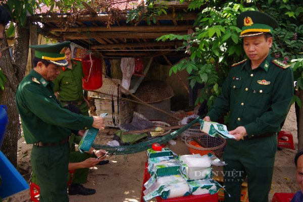 Quảng Nam: Gửi ra Hà Nội giám định 21kg chất nghi ma túy đá được người dân vớt dưới biển - Ảnh 3.