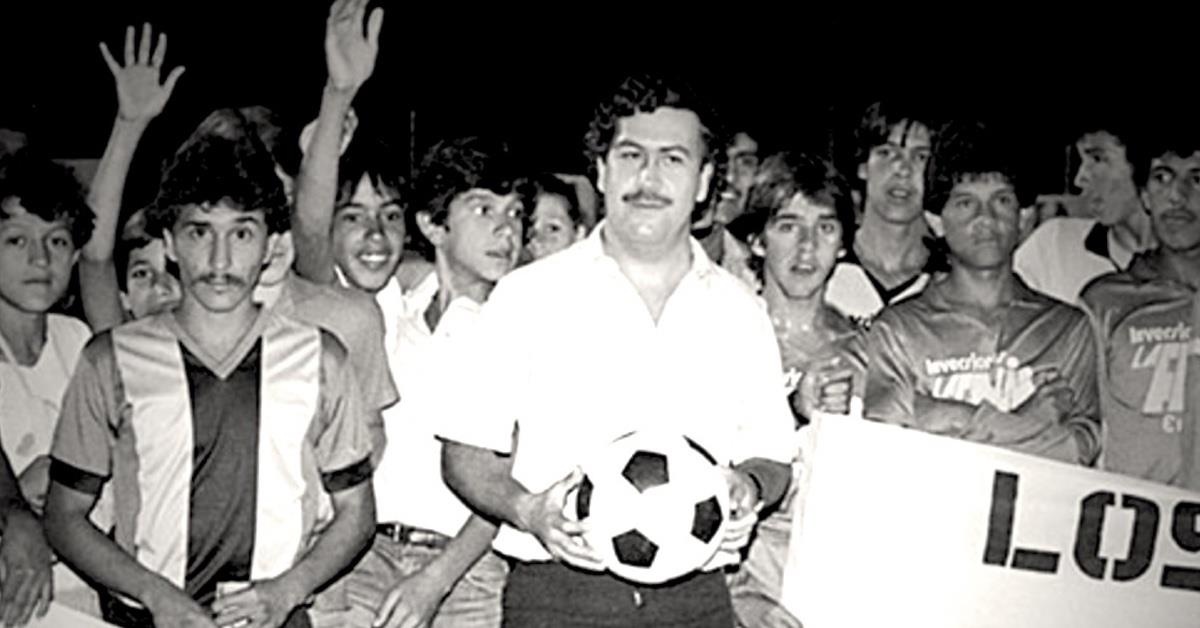 Andres Escobar: Pha đốt lưới nhà tước đoạt mạng sống ở World Cup - Ảnh 2.