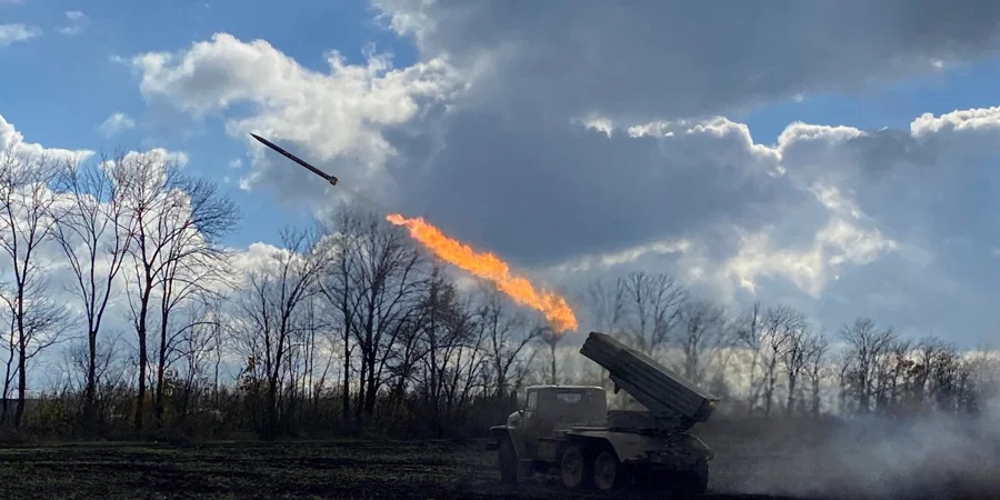 Bật mí số tiền kếch xù Nga phải trả để tiến hành cuộc oanh tạc tên lửa lớn vào Ukraine  - Ảnh 1.