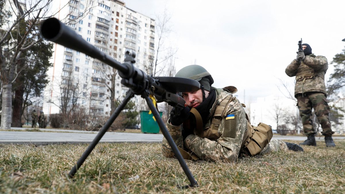 Đặc nhiệm Ukraine tuyên bố tiêu diệt đội tuần tra Nga ở Lugansk, lính bắn tỉa của Kiev lập kỷ lục - Ảnh 1.