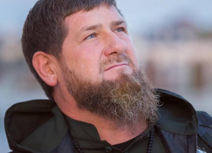 Ukraine đưa thủ lĩnh Chechnya Kadyrov vào danh sách truy nã - Ảnh 1.