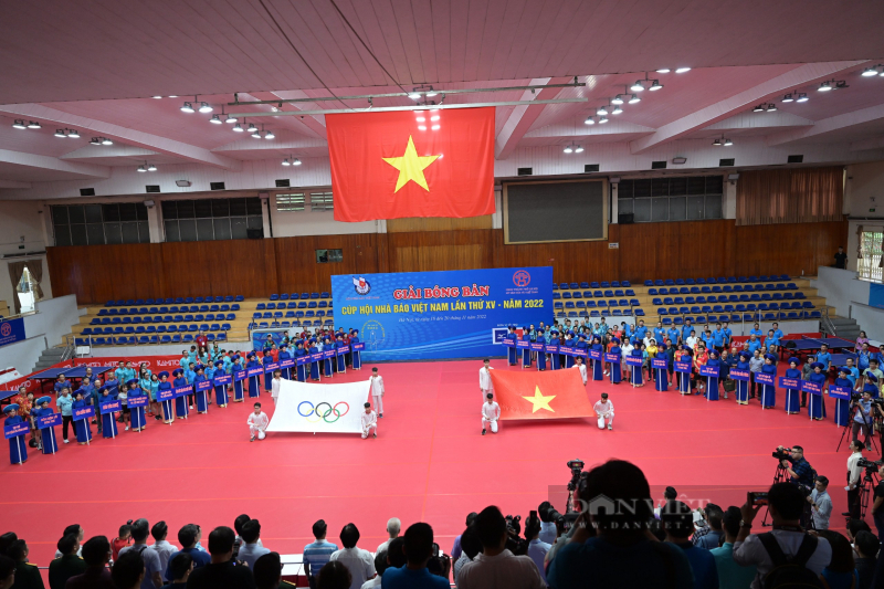 Báo NTNN/Dân Việt giành chiến thắng đầu tiên tại Giải Bóng bàn Cúp Hội nhà báo Việt Nam lần thứ XV - Ảnh 1.
